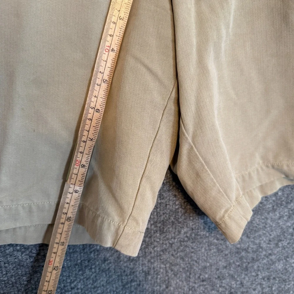 Tommy Bahama Shorts Mens 34 Beige Silk Chino Shorts Pleated Belt Loops Casual
